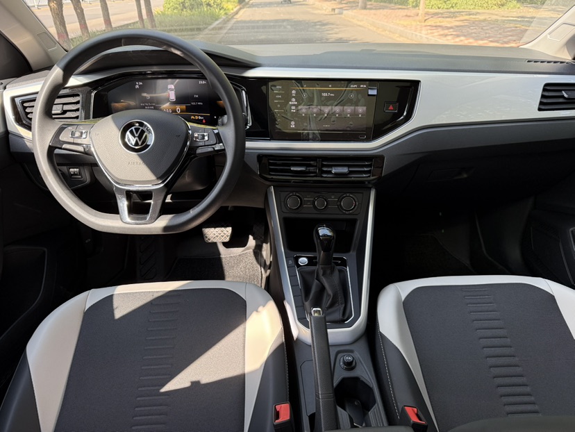 Volkswagen Polo 2023 car image #6