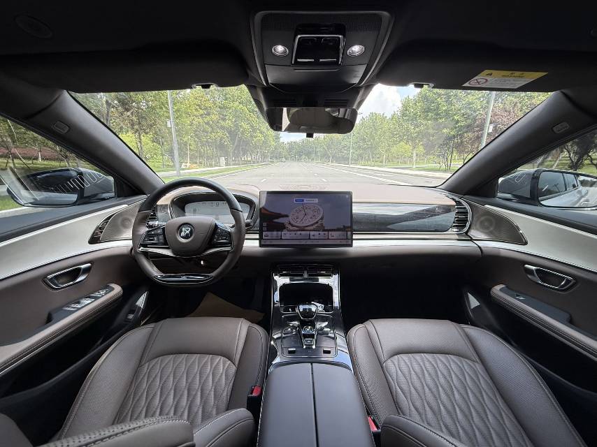 BYD Han 2025 صورة سيارة #5