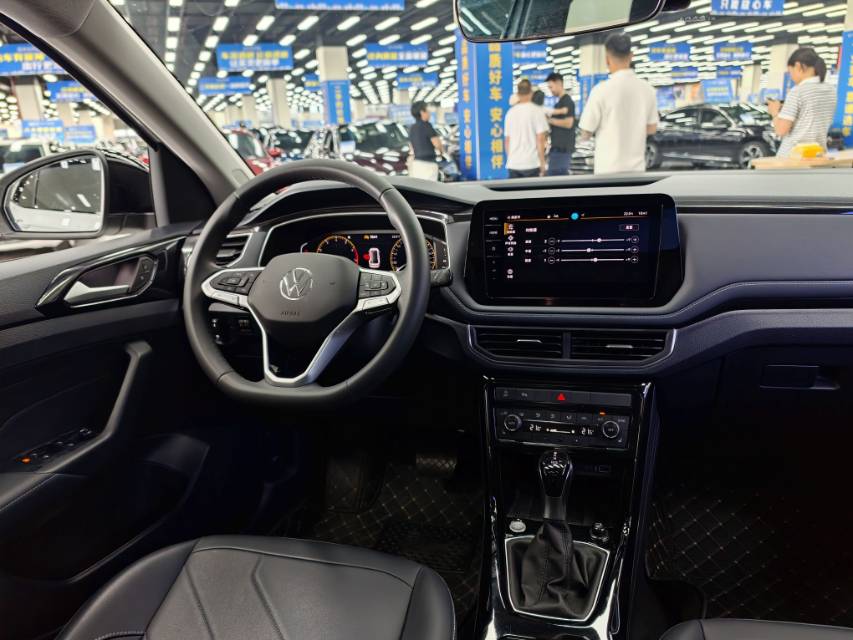 Volkswagen Tharu 2025 car image #4