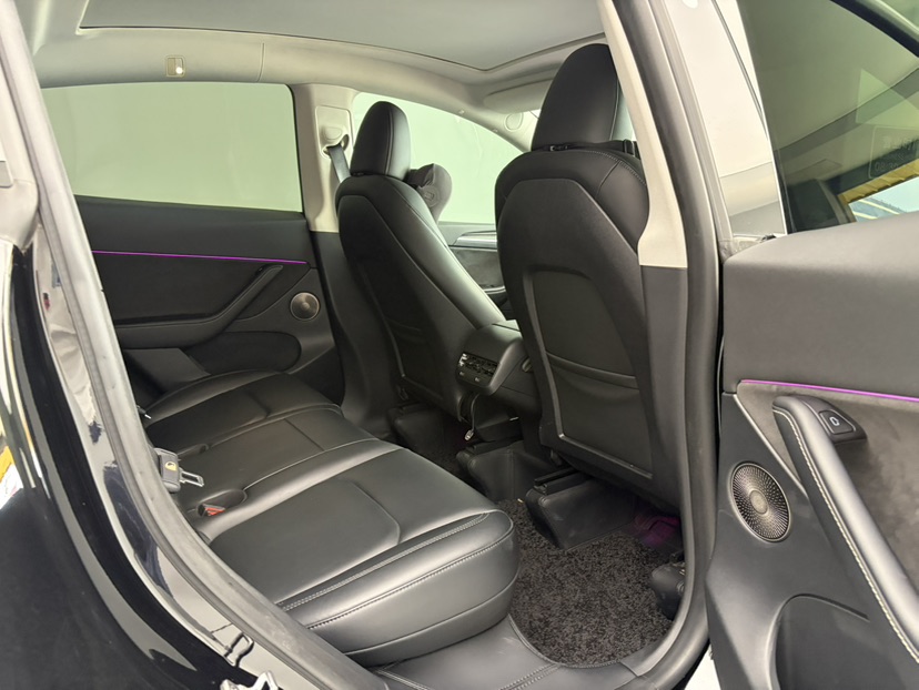 Tesla Model Y 2023 #8 Tesla Model Y 2023 car image #8
