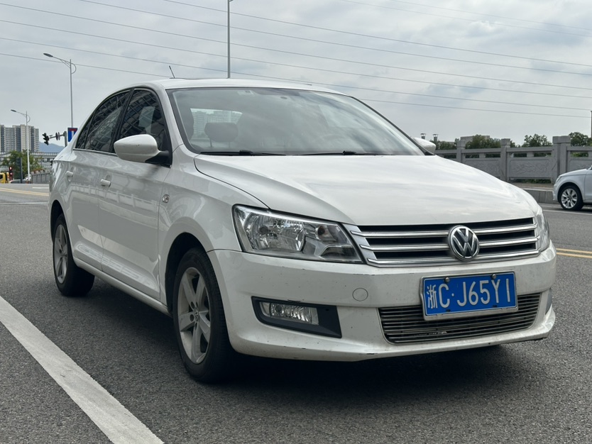 Volkswagen Santana 2015 car image 