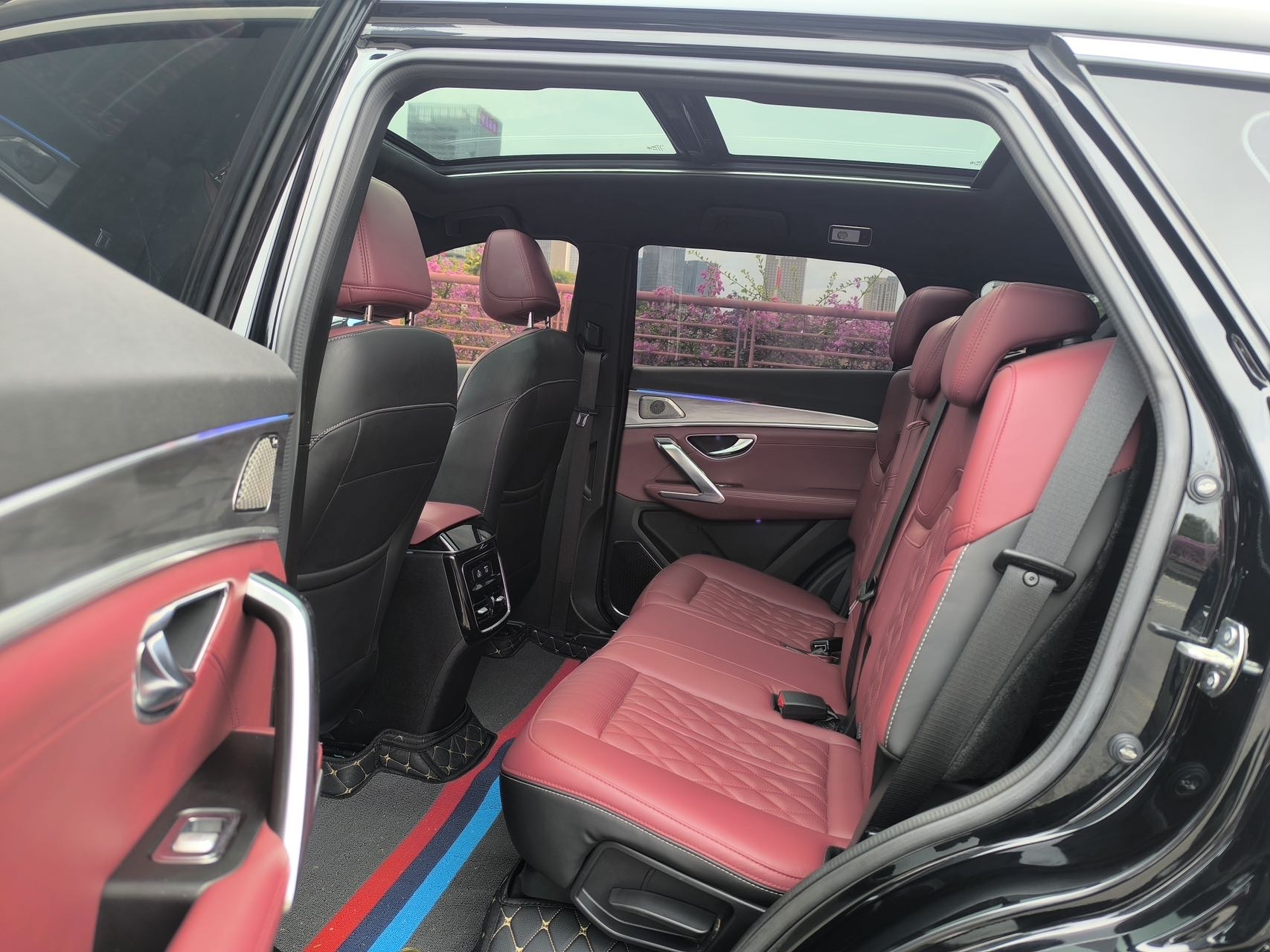 Jetour X70 PLUS 2023 car image #13
