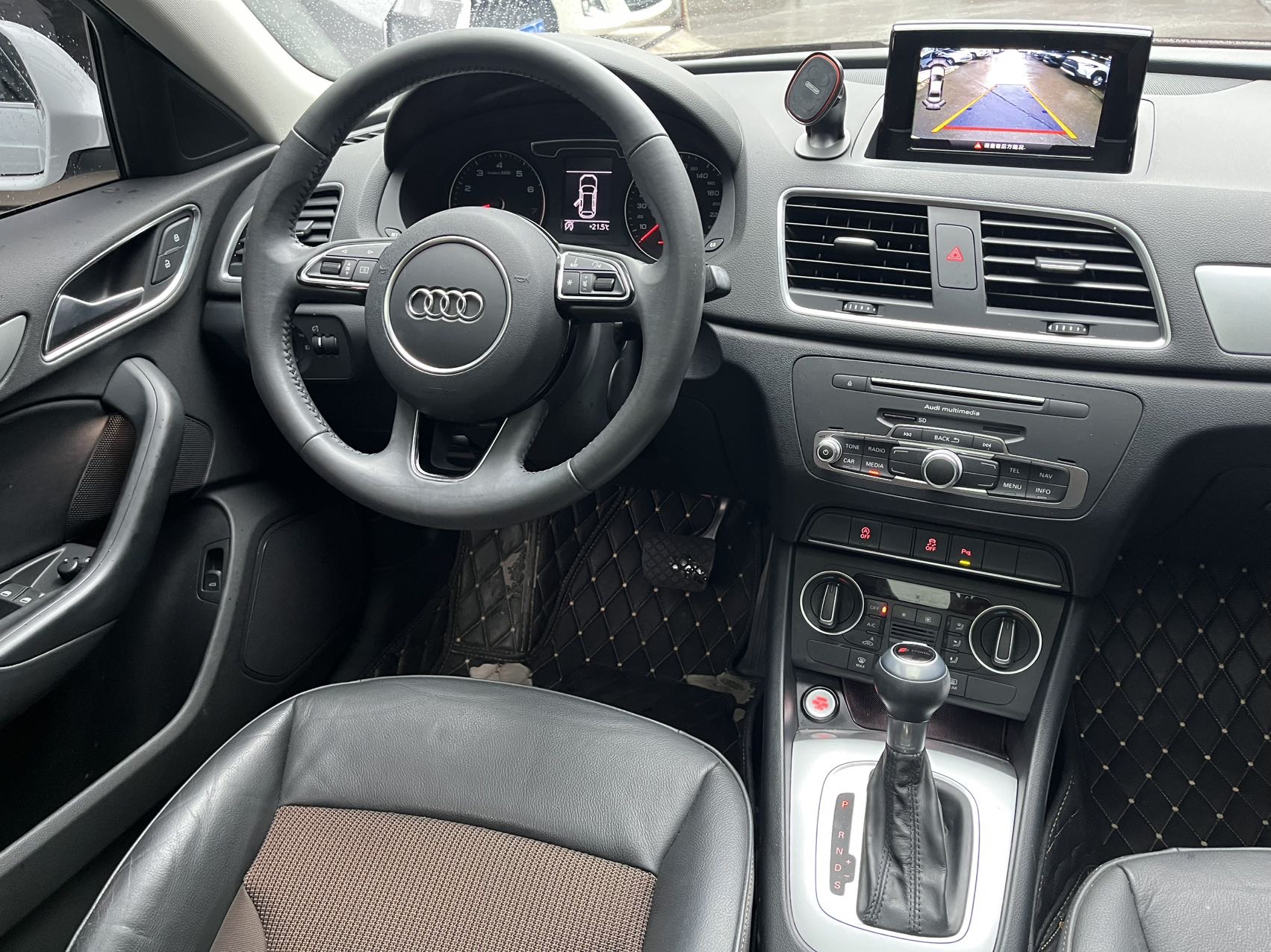 Audi Q3 2019 #12 Audi Q3 2019 car image #12