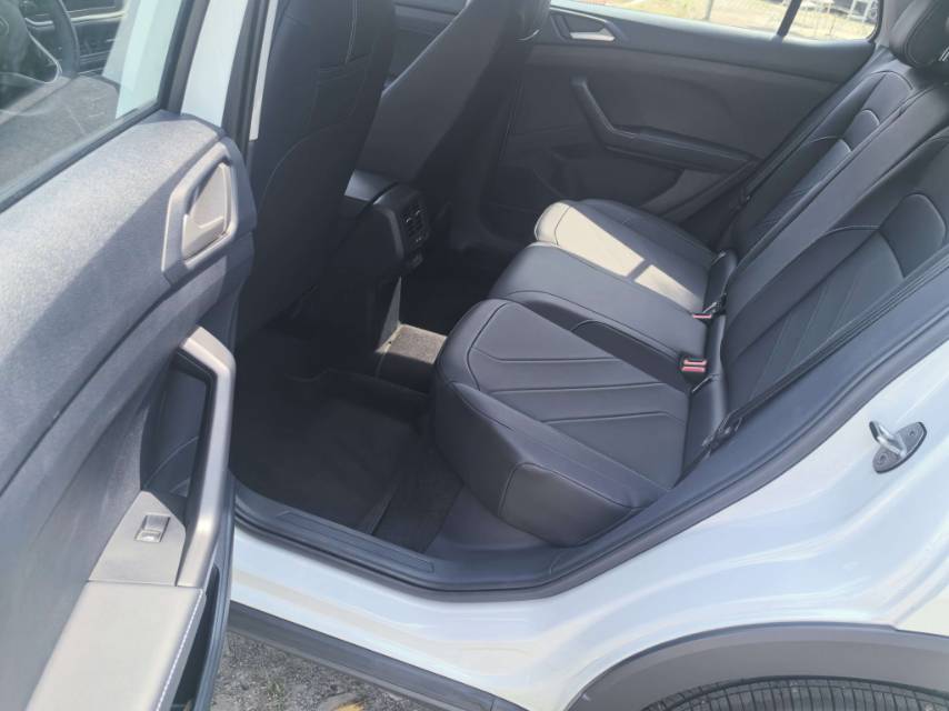 Volkswagen Tharu 2025 immagine di auto #4