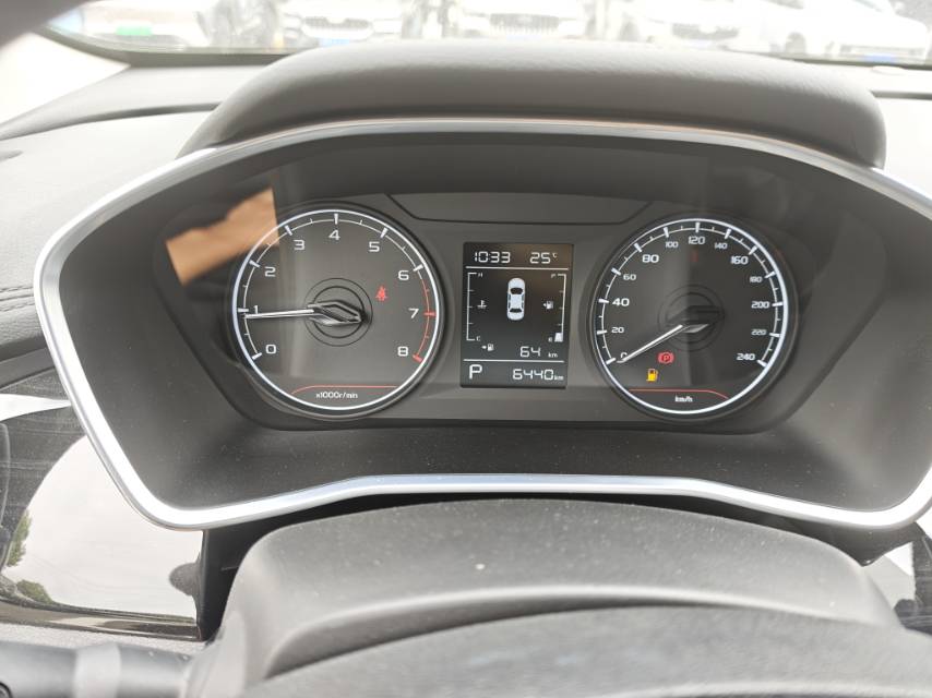GEELY Coolray 2025 #3 GEELY Coolray 2025 car image #3