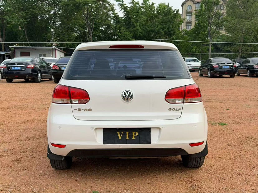 Volkswagen Golf 2013 car image #8