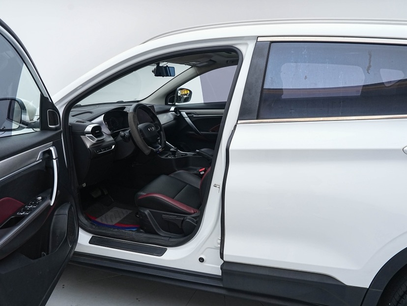 GEELY Coolray 2021 car image #5