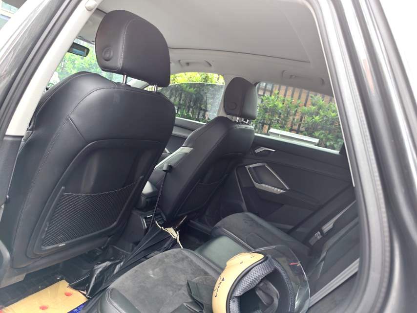 Audi Q3 2021 car image #3
