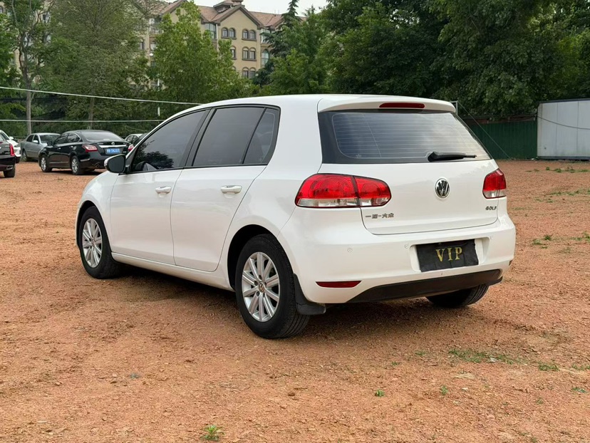 Volkswagen Golf 2013 car image #7