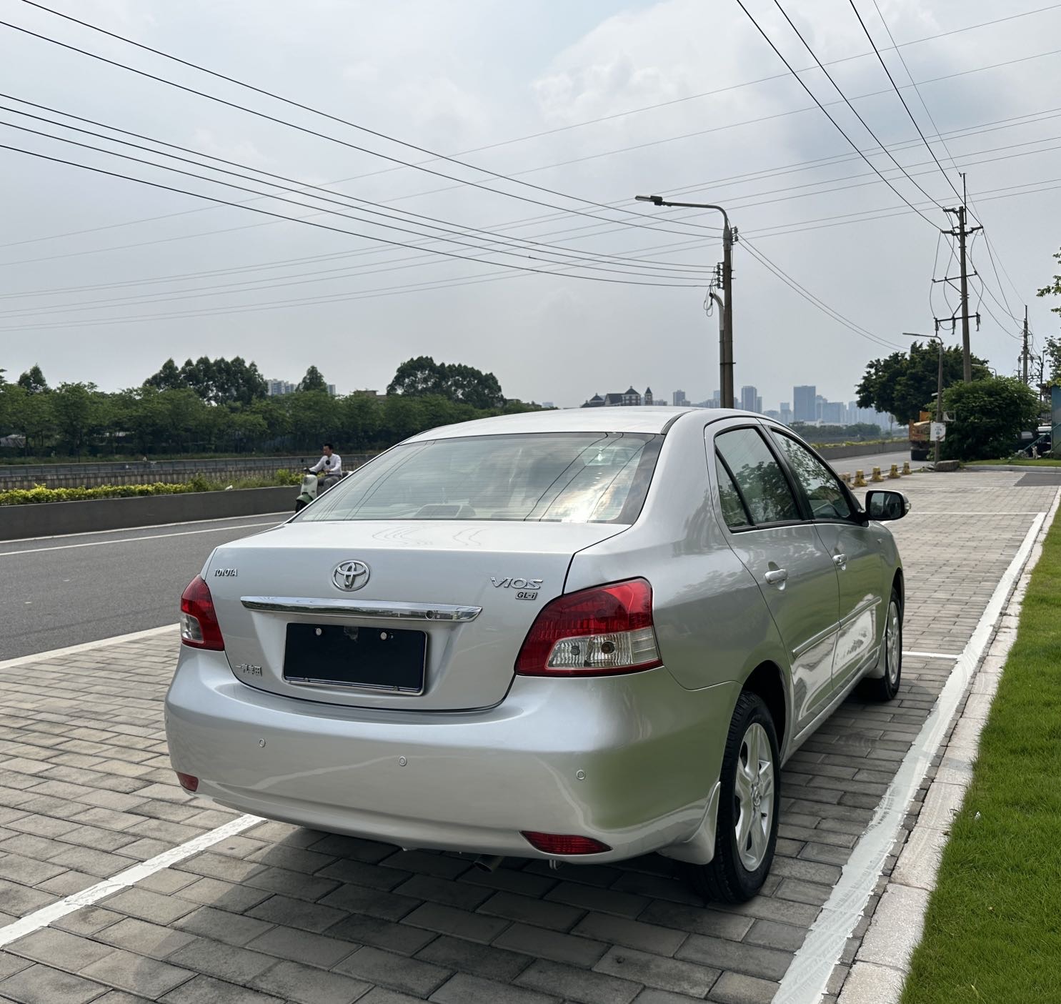 Toyota Vios 2010 car image #9