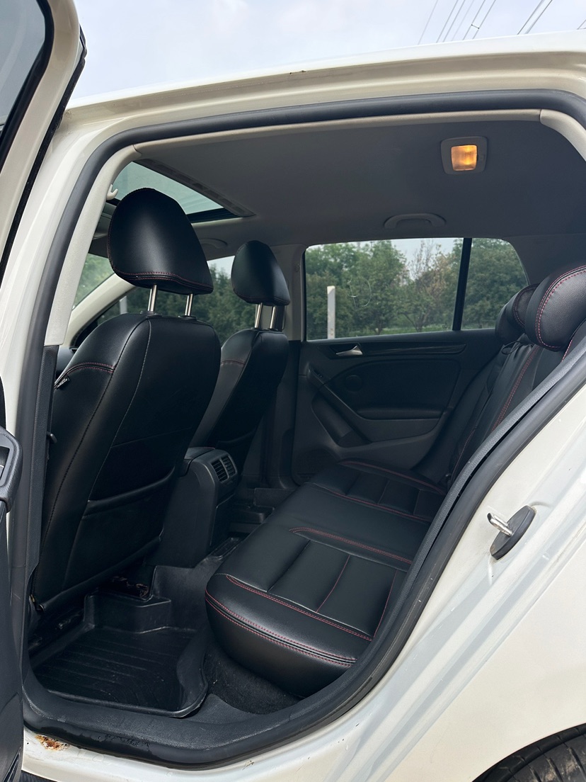 Volkswagen Golf 2013 car image #7