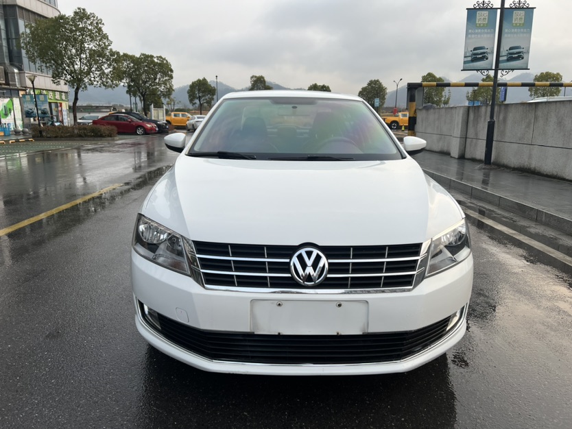Volkswagen Santana 2016 car image 