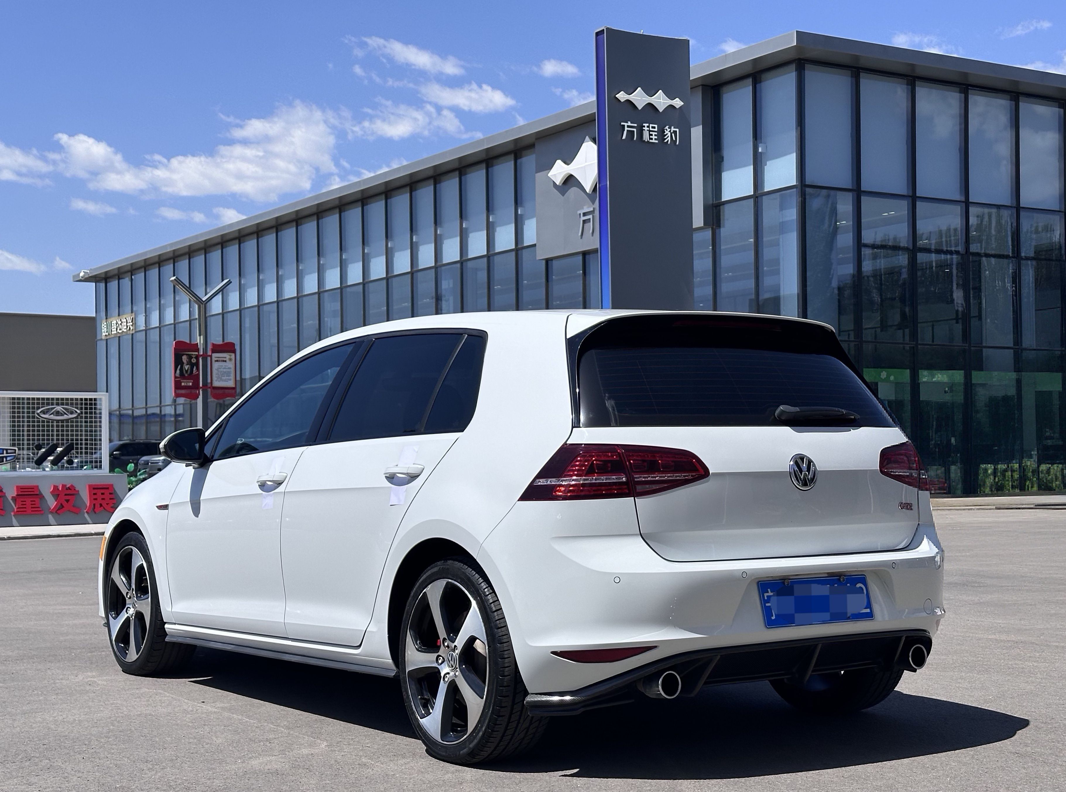 Volkswagen GolfGTI 2018 #4 Volkswagen GolfGTI 2018 car image #4