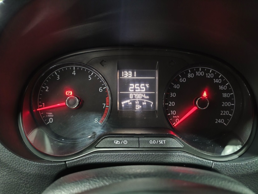 Volkswagen Polo 2016 car image #9