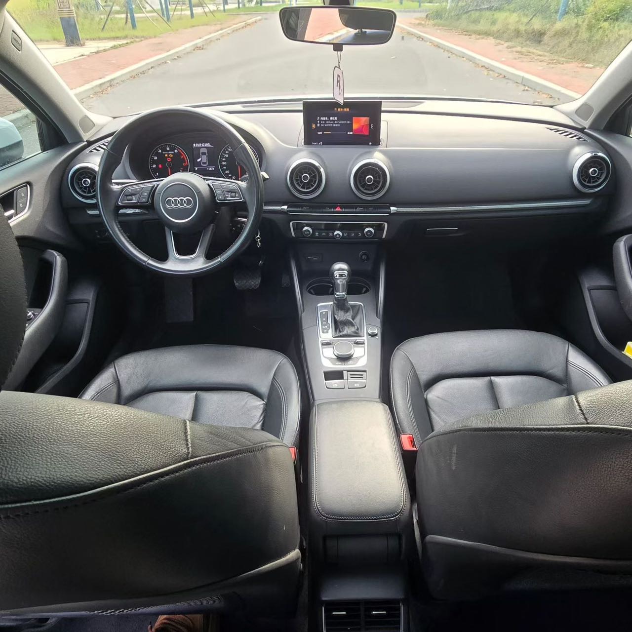 Audi A3 2019 car image #5