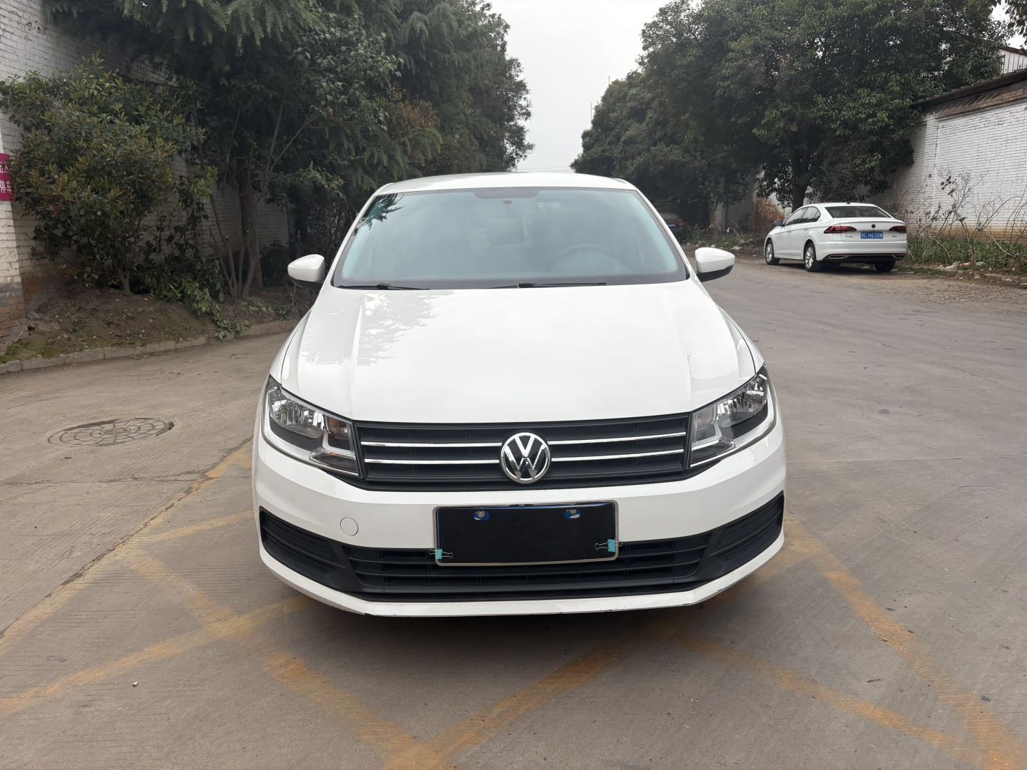 Volkswagen Santana 2017 car image #2