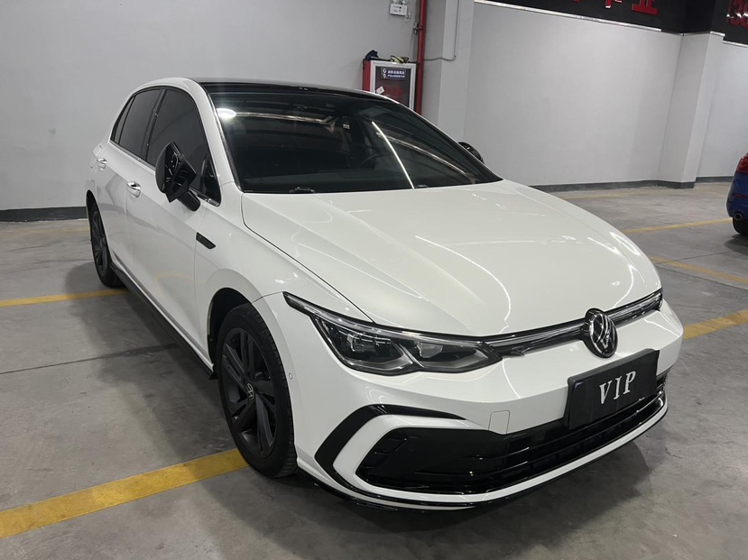 Volkswagen Golf 2022 car image #3