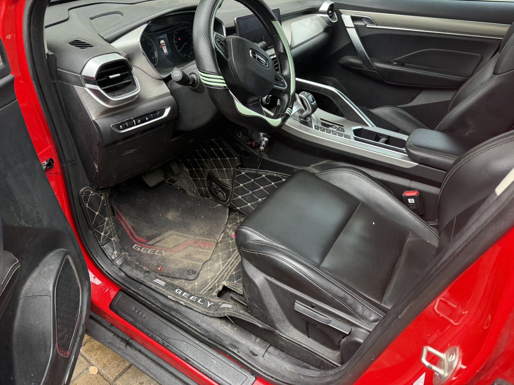 GEELY Coolray 2019 car image #3