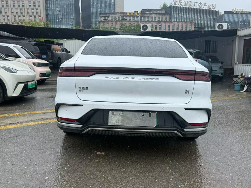 BYD Han 2023 car image #8