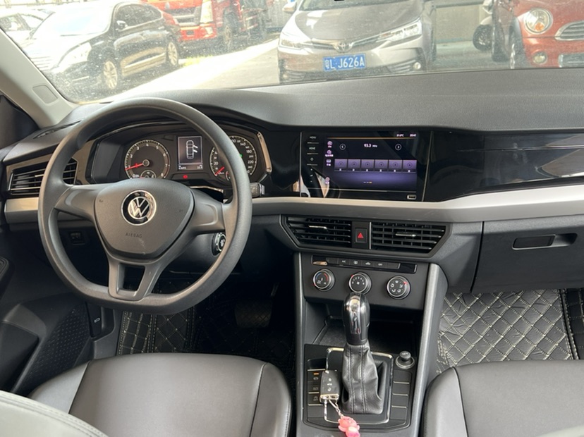 Volkswagen Bora 2021 car image #2
