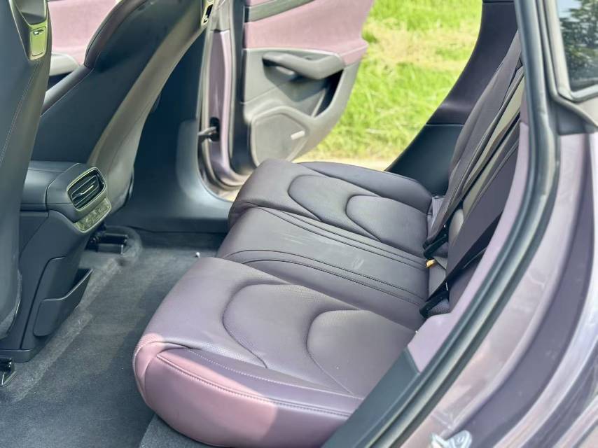 MI SU7 2025 car image #3