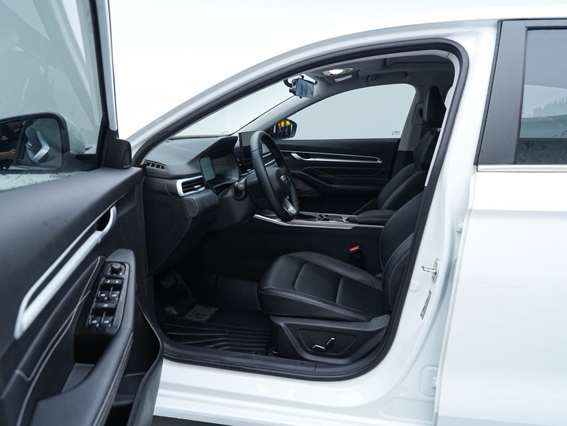 GEELY Emgrand 2025 #8 GEELY Emgrand 2025 car image #8