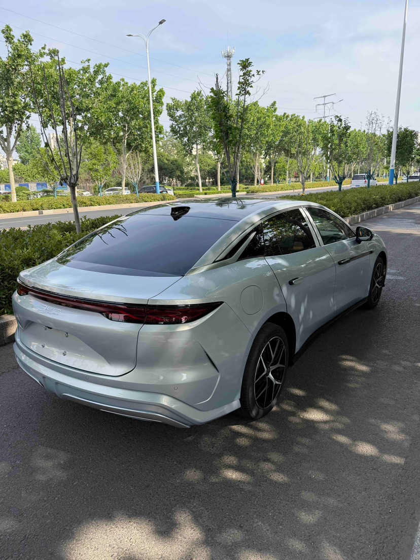 BYD HanL 2025 صورة سيارة #16