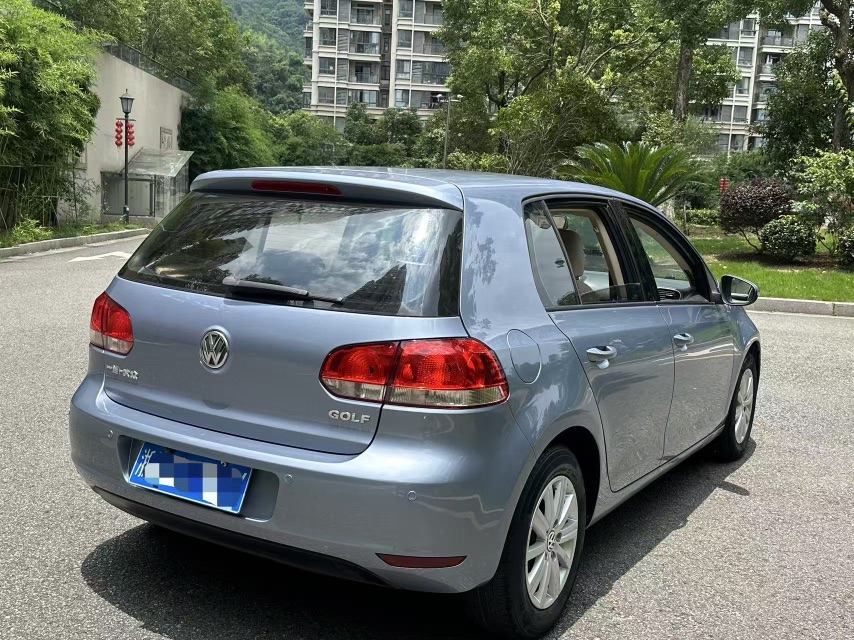 Volkswagen Golf 2013 car image #6