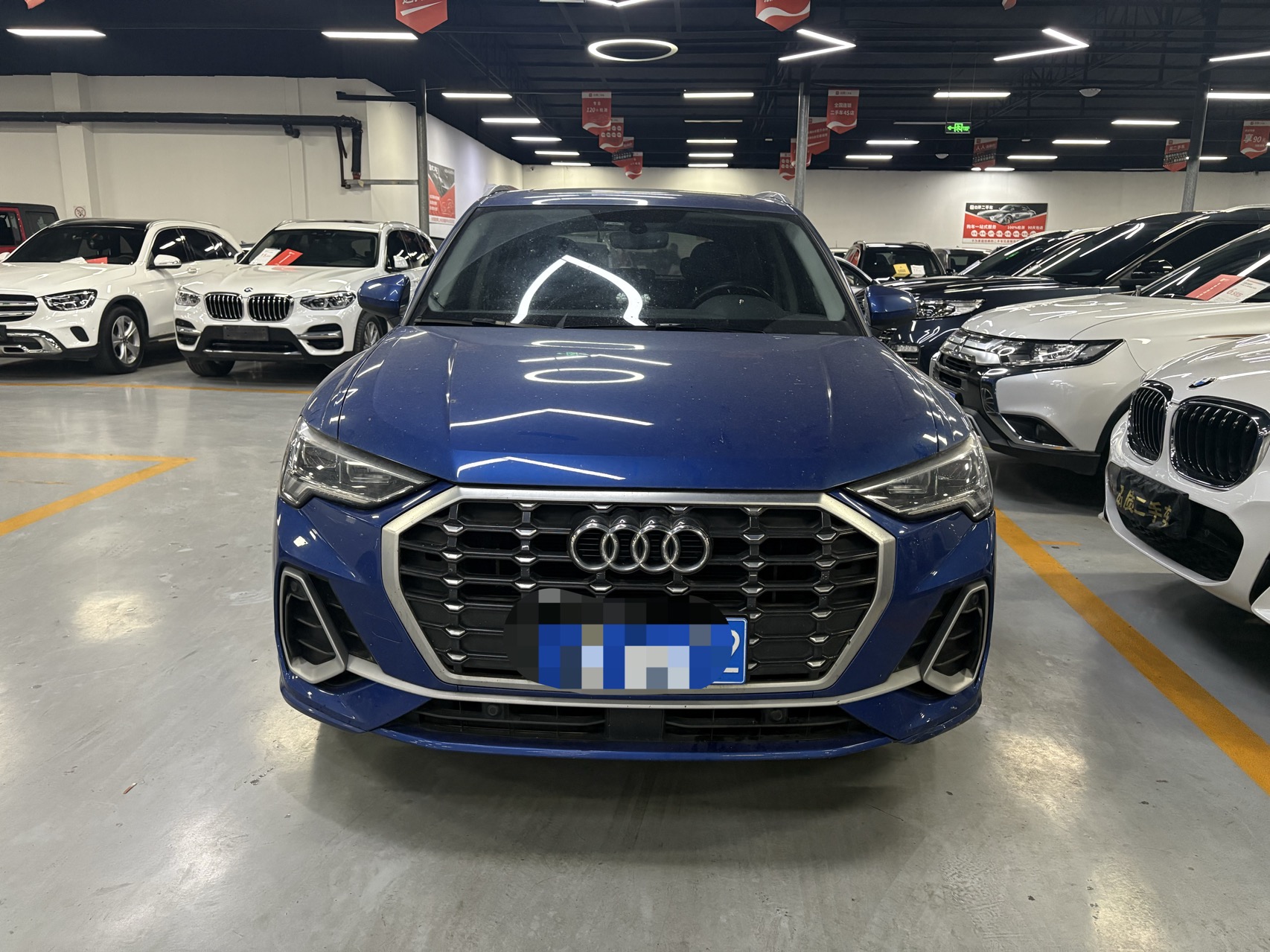 Audi Q3 2021 car image 
