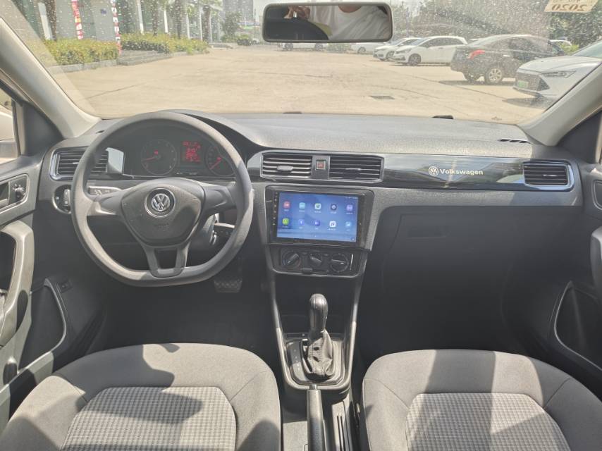 Volkswagen Santana 2018 car image #8