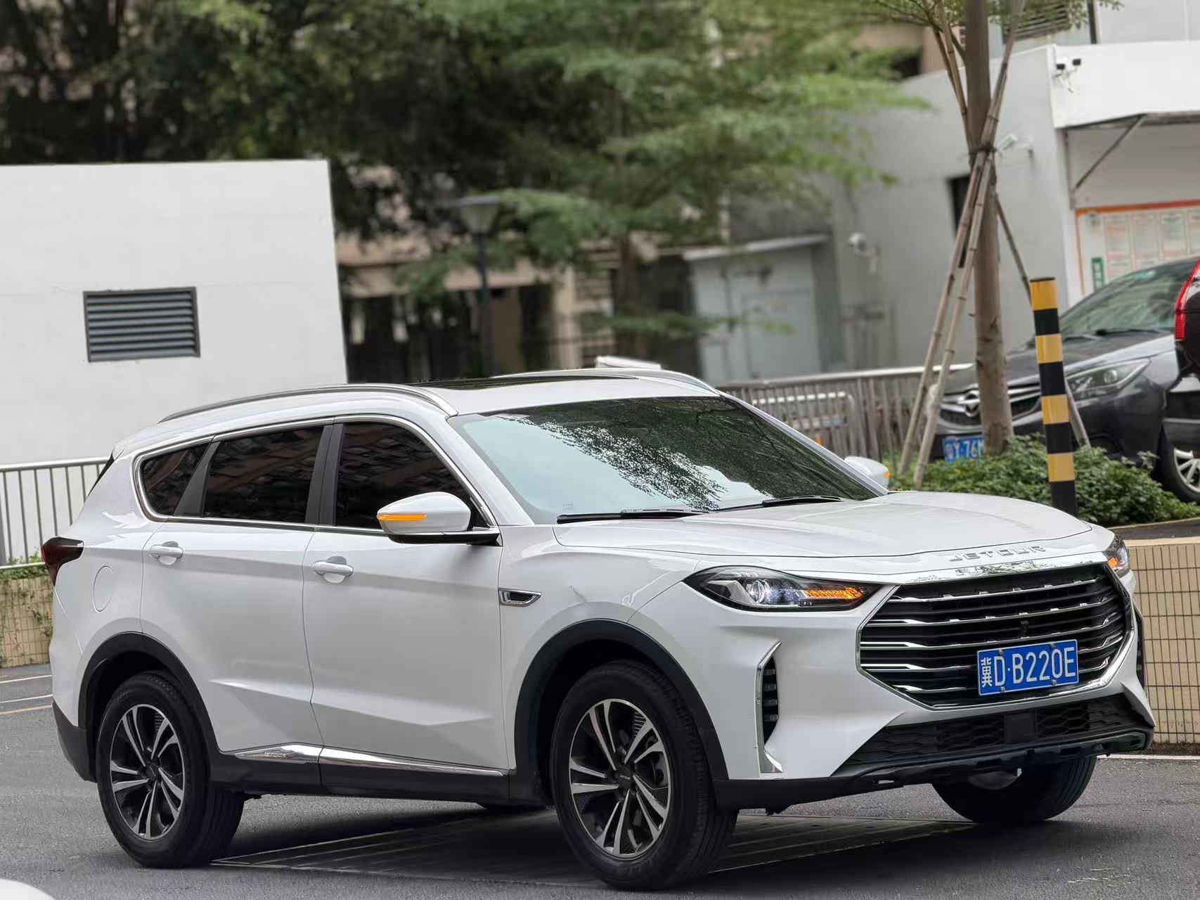 Jetour X70 PLUS 2022 car image 