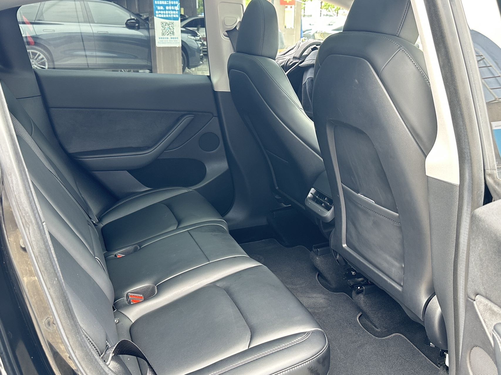 Tesla Model Y 2021 #10 Tesla Model Y 2021 car image #10