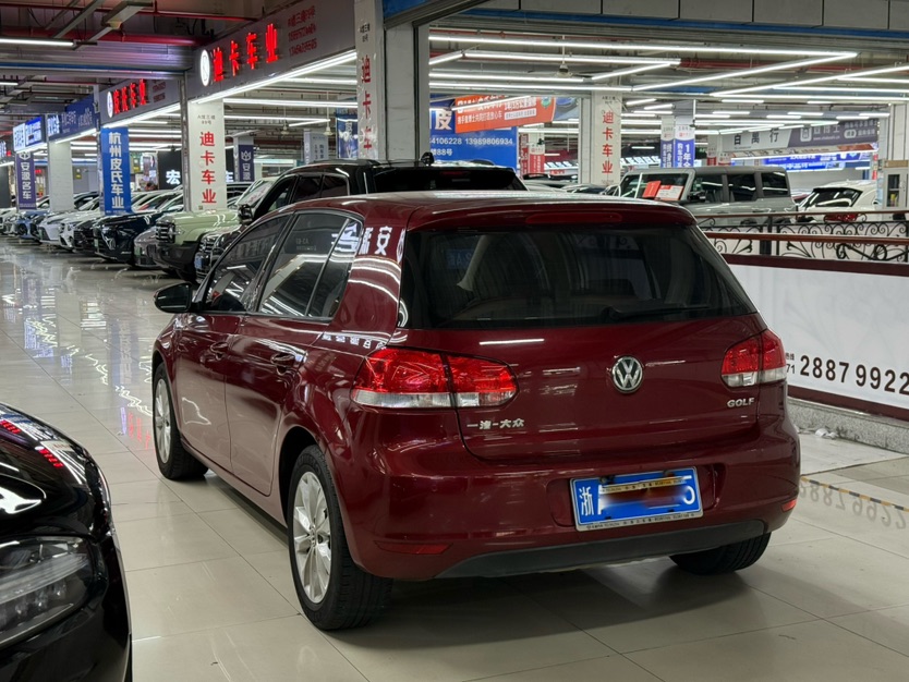 Volkswagen Golf 2013 car image #8
