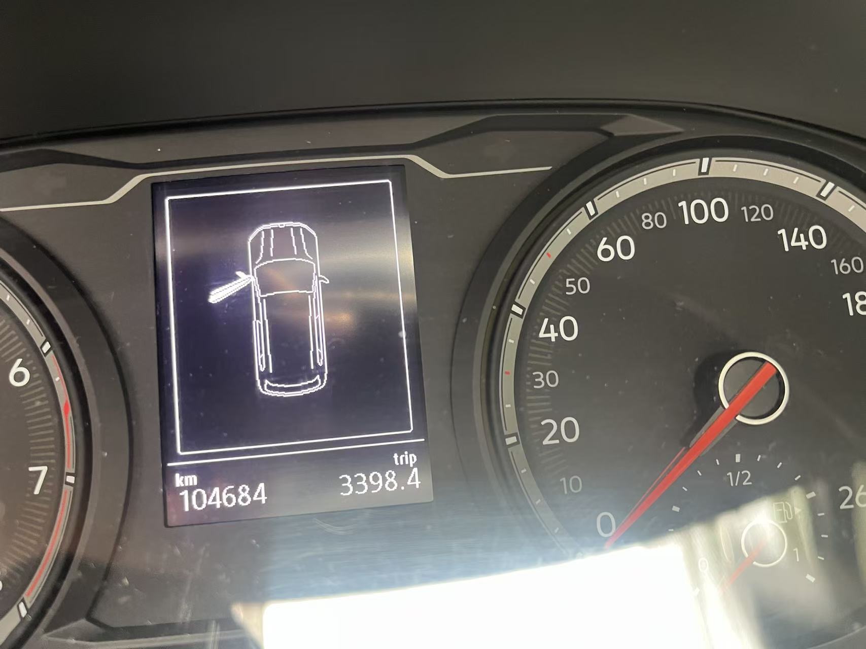 Volkswagen Tharu 2019 car image #3