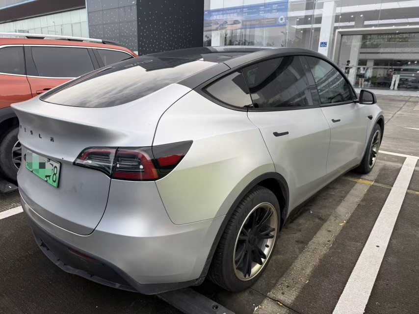 Tesla Model Y 2022 #6 Tesla Model Y 2022 car image #6