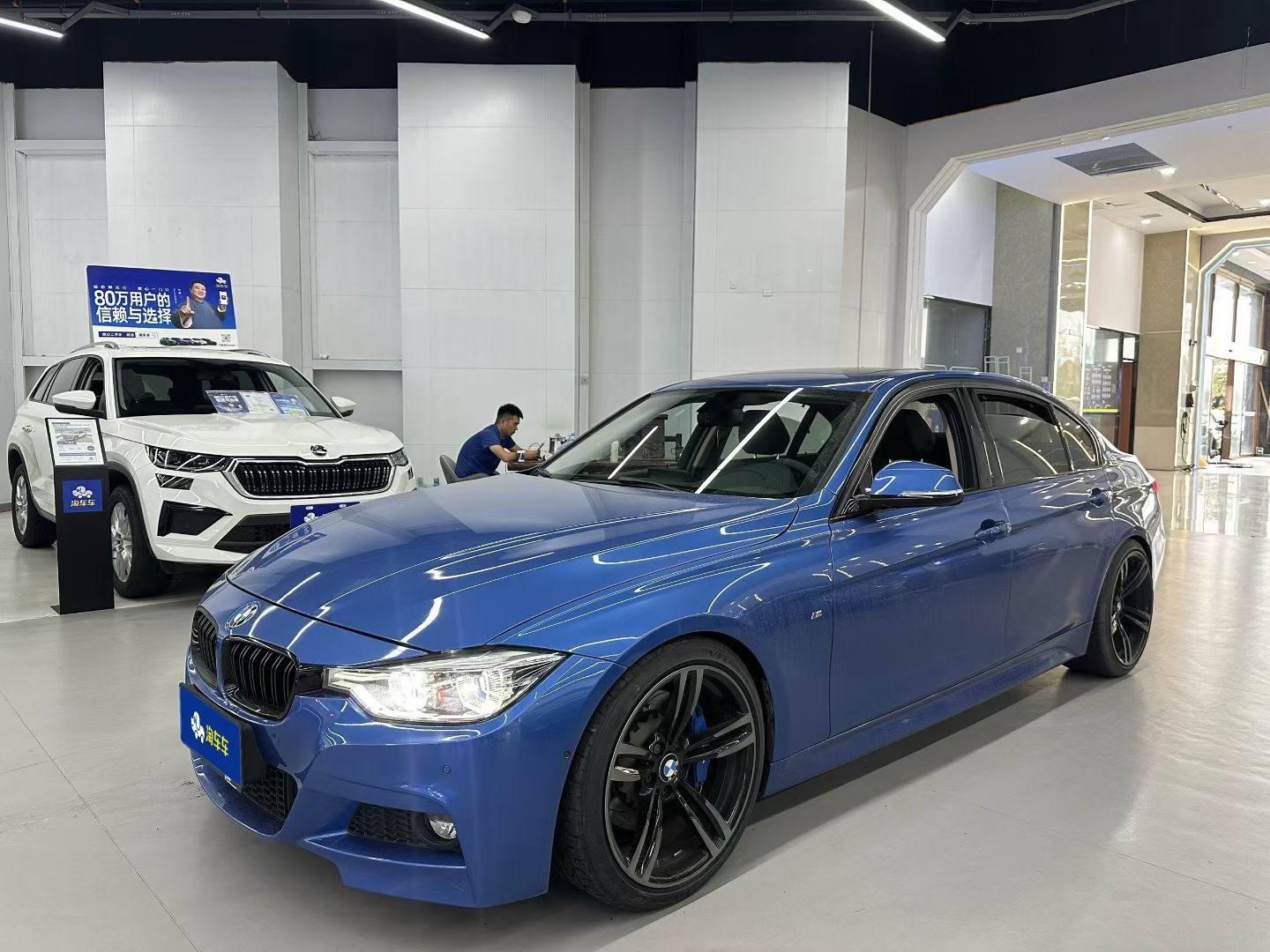 BMW 3 Series 2018 BMW 3 Series 2018 car image