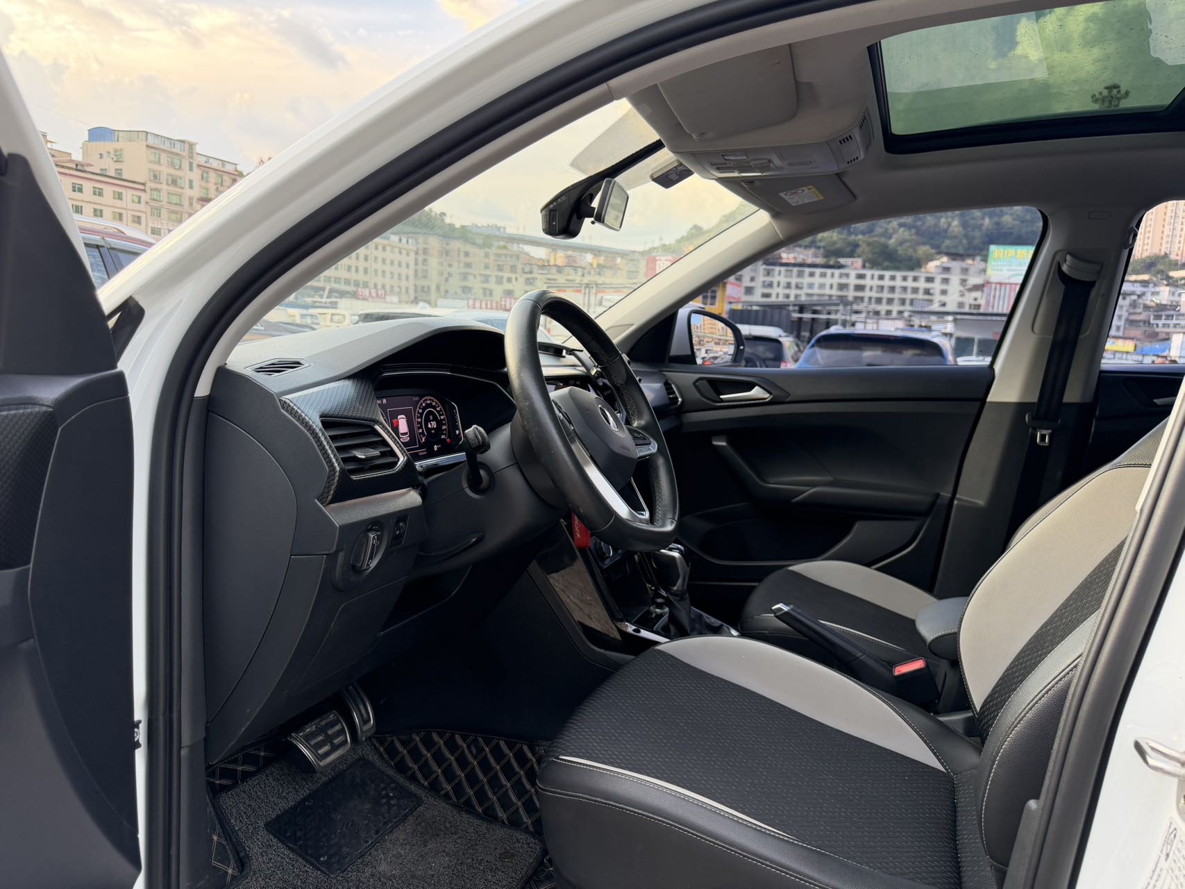 Volkswagen Tacqua 2021 car image #4