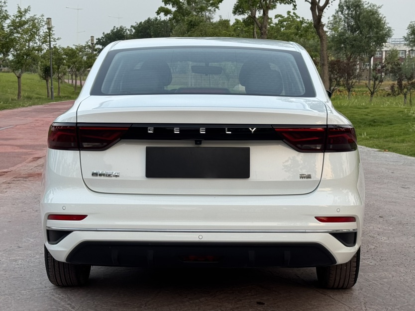 GEELY Emgrand 2023 car image #5