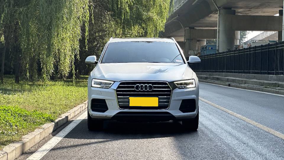 Audi Q3 2019 #2 Audi Q3 2019 car image #2