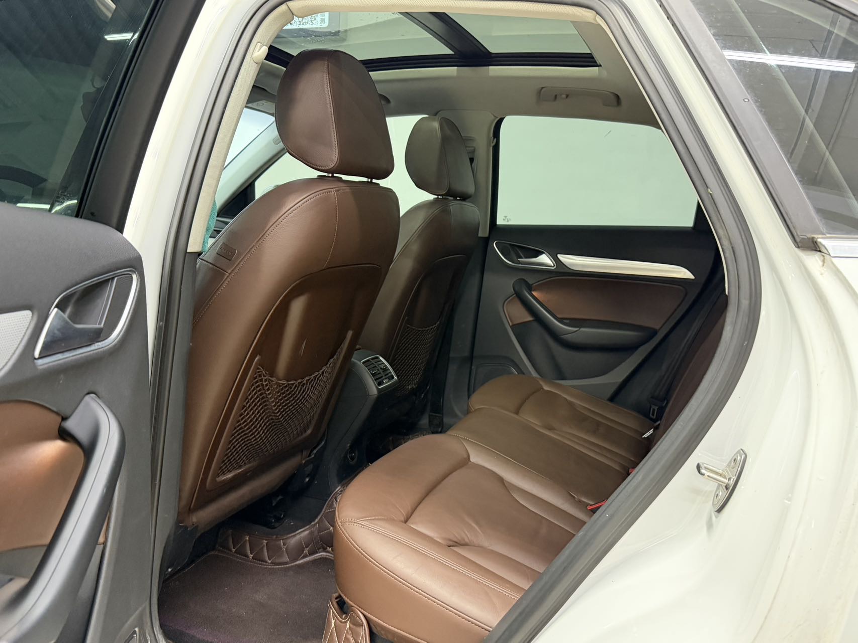 Audi Q3 2017 car image #6