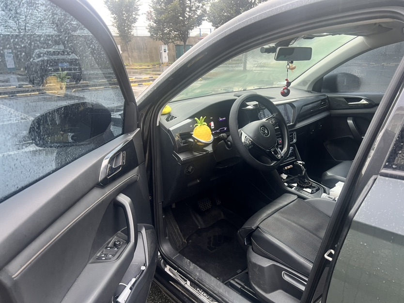 Volkswagen Tharu 2020 car image #6