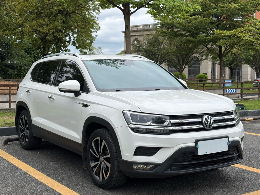 Volkswagen Tharu 2019 car image #3