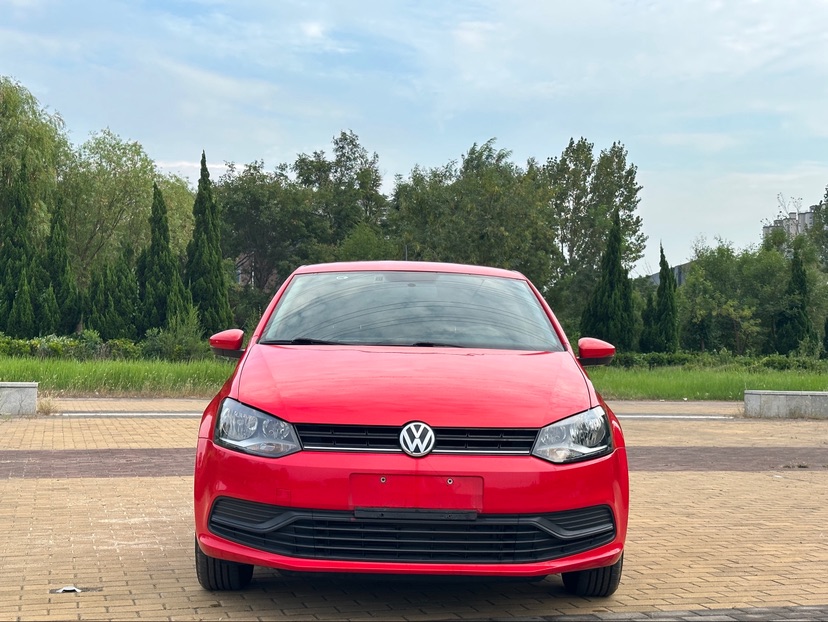 Volkswagen Polo 2018 car image #2