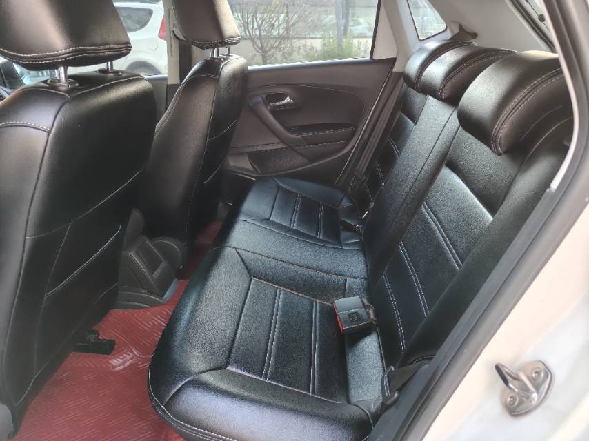 Volkswagen Polo 2016 car image #6