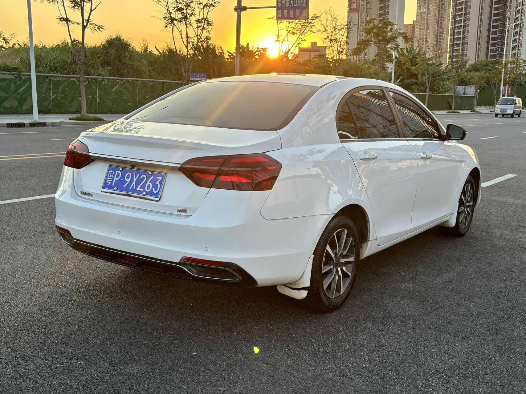 GEELY Emgrand 2020 صورة سيارة #5
