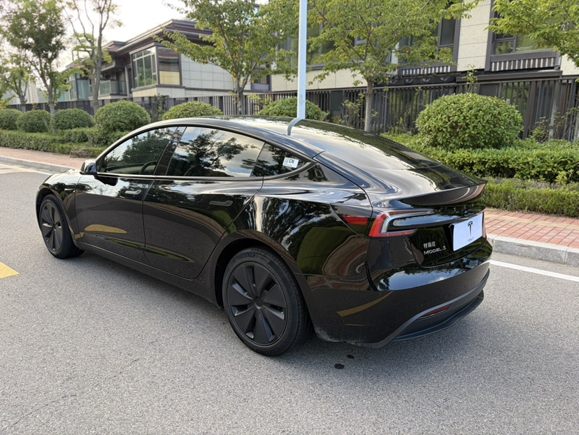 Tesla Model 3 2023 #4 Tesla Model 3 2023 car image #4