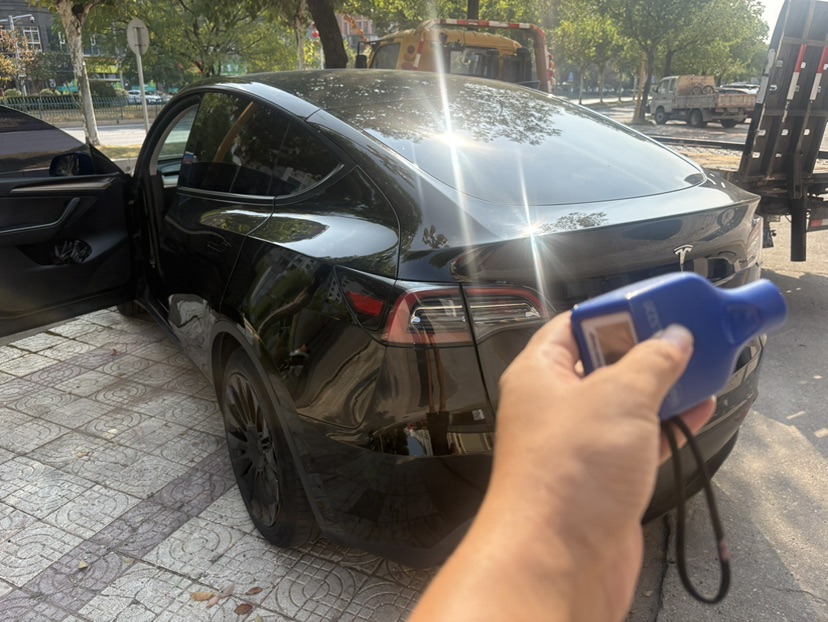 Tesla Model Y 2022 #4 Tesla Model Y 2022 car image #4