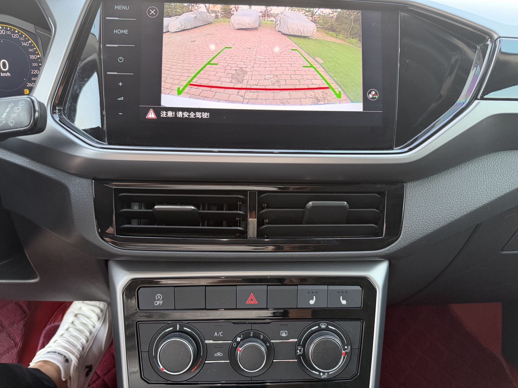 Volkswagen T-Cross 2022 #12 Volkswagen T-Cross 2022 car image #12