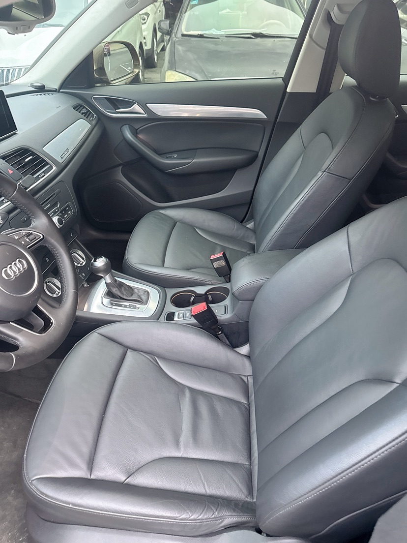 Audi Q3 2013 car image #6