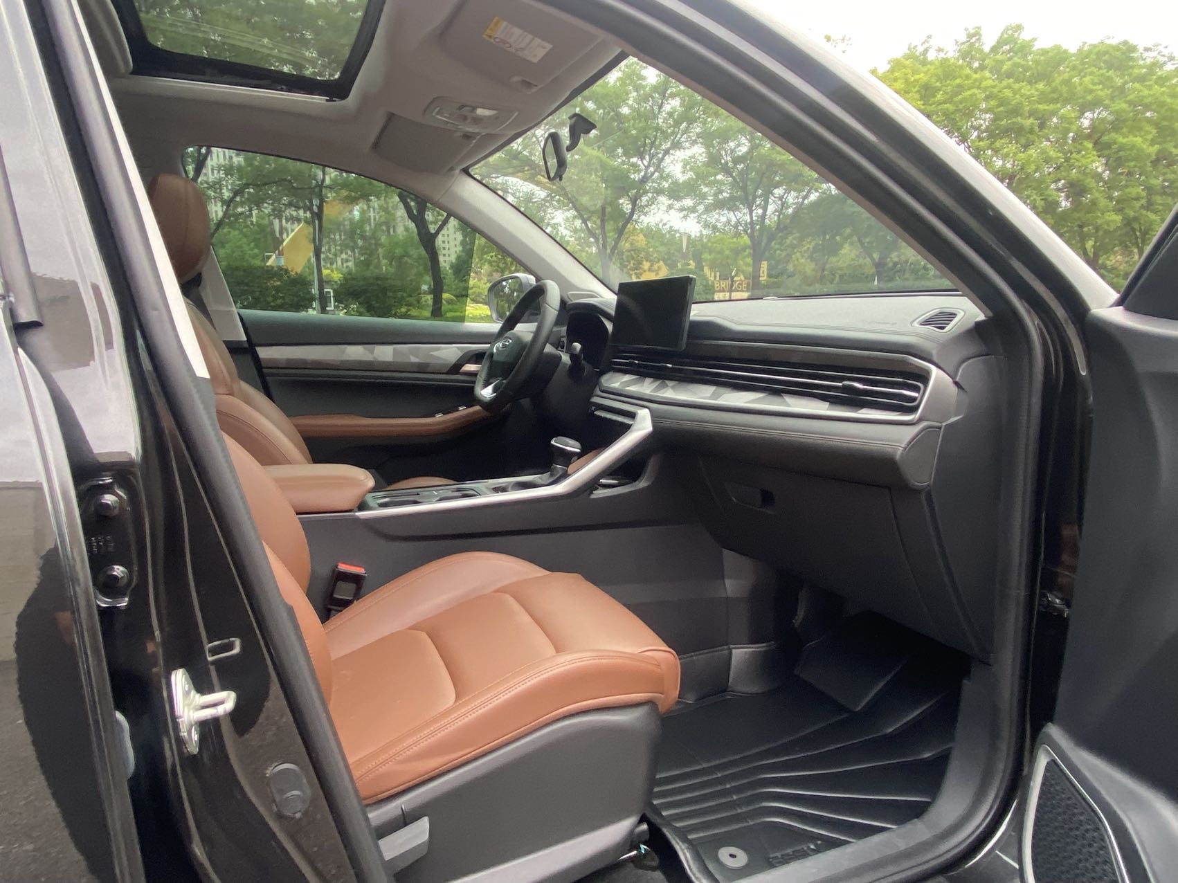 GEELY Vision X6 2022 car image #6